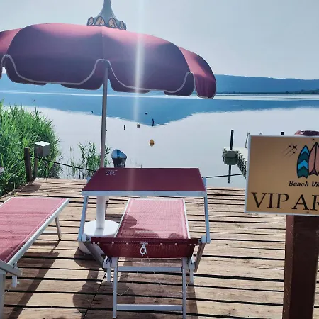 Cottage Beach Vico Caprarola Exterior photo